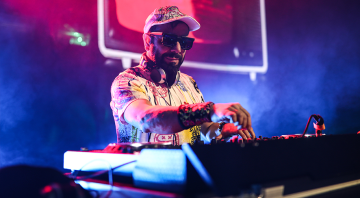 Dj Hakan Küfündür ile 90’lar 2000’ler Türkçe Pop Parti